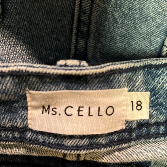 Ms. Cello distressed jeans - Picture 6 of 7